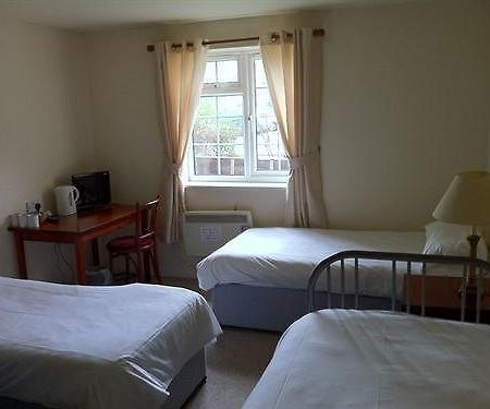 Holroyd Arms Apartment กิลด์ฟอร์ด ภายนอก รูปภาพ